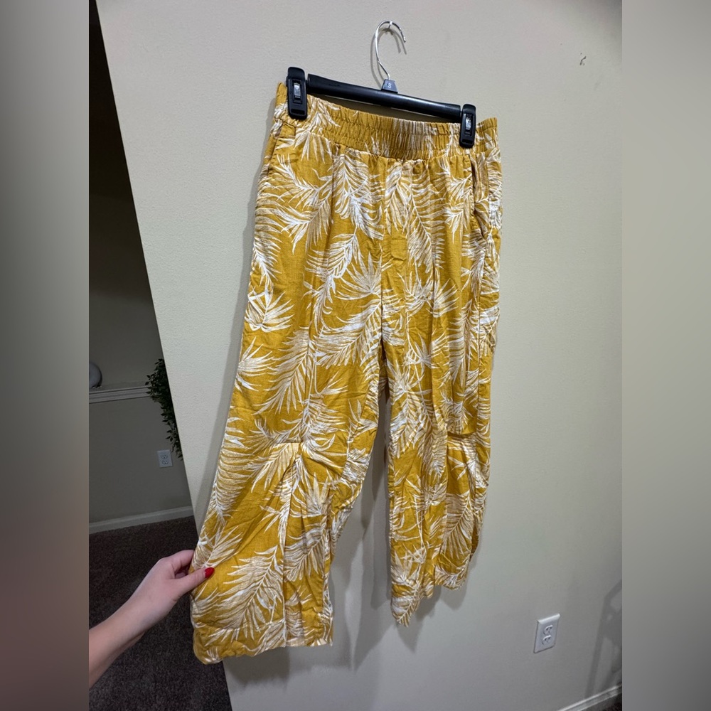 California Yellow and White pants